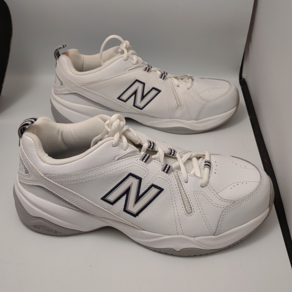 New Balance 608v4 Women's Running Shoes Sneakers White 9.5 Lace Up WX608V4W